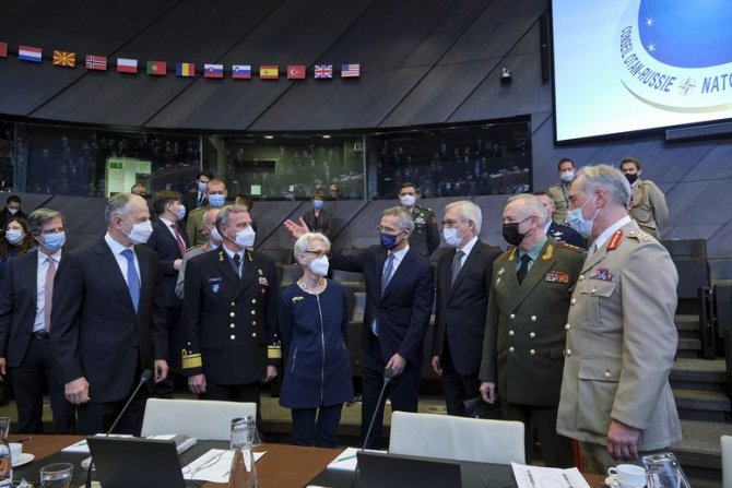Nato Genel Sekreteri Stoltenberg: "Rusya, Ukrayna’ya Karşı Herhangi Güç Kullanımında Ciddi Sonuçlarla Yüzleşmek Zorunda Kalacak"