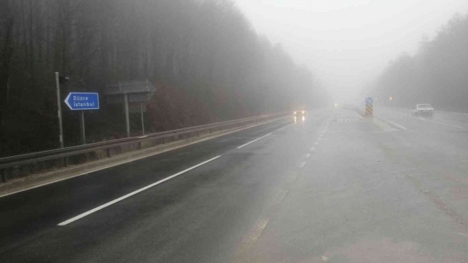 Bolu Dağı’nda Kar Ve Sis Etkili Oluyor