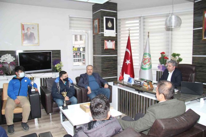 Bünyan’da Başarılı Öğrencilere Anlamlı Ödül