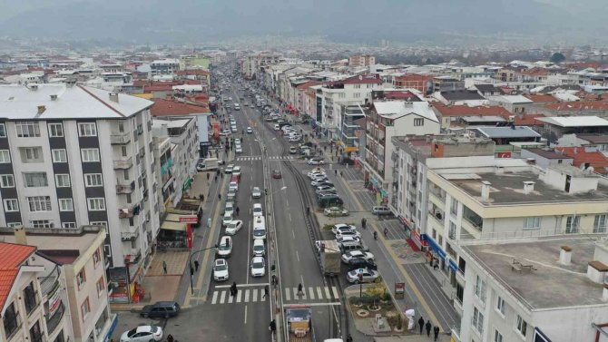 Gürsu Girişine Büyükşehir Makyajı