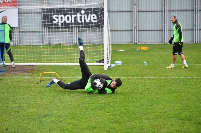 Bursaspor’da Büyükşehir Belediye Erzurumspor Maçı Hazırlıkları Sürüyor