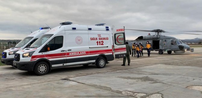Gökçeada’da 2 Hasta Askeri Helikopterle Tahliye Edildi