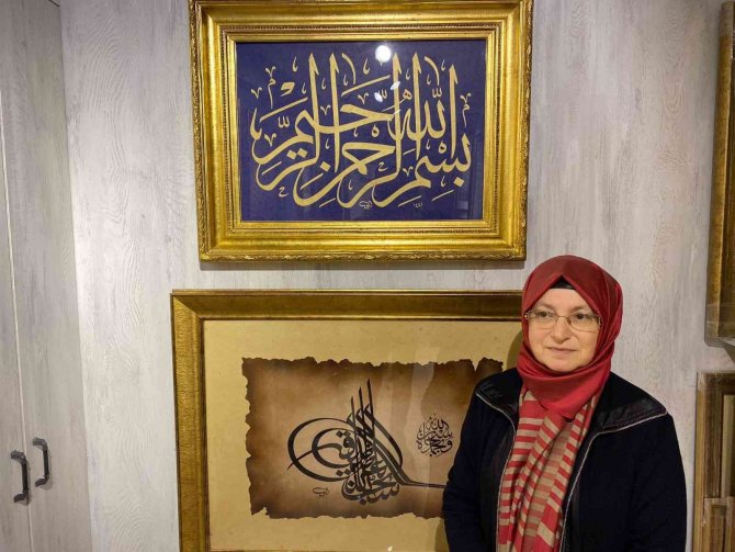 Hattat Ayten Tiryaki: “Ürettiğimiz Eserler Hiçbir Zaman En Güzeli Değildir Ama Daha Güzele Ulaşmak Yolunda Bir Safhadır”