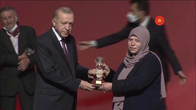 Ataner, Cumhurbaşkanı Erdoğan Tarafından Ödüllendirildi