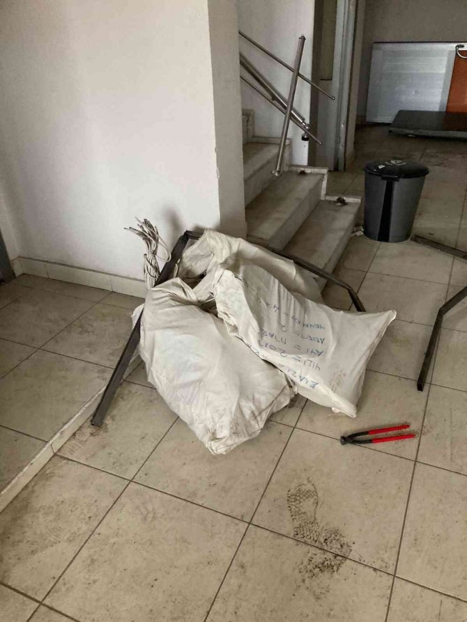 Suçüstü Yapılan Kablo Hırsızı Gözaltına Alındı