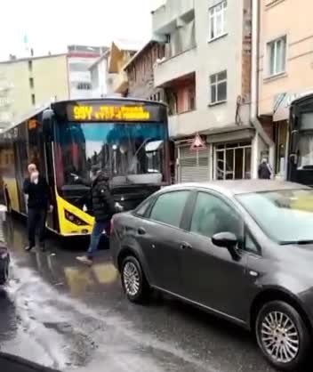 Trafik Magandası İ̇ett Şoförüne Dehşeti Yaşattı