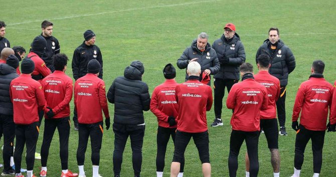 Galatasaray Günü Çift Antrenmanla Tamamladı