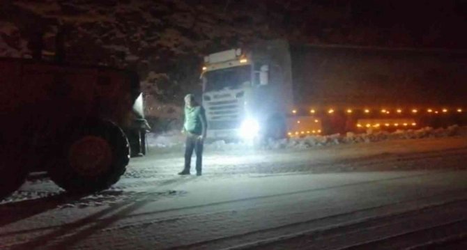 Konya’da Kar Yağışı Hayatı Olumsuz Etkiliyor