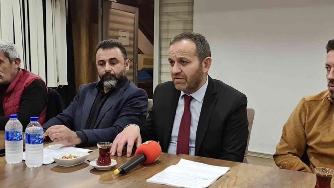 Gökçekli, “ Nefesimiz Odanın Ensesinde”