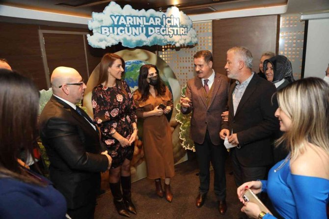 Özcan: “Enerji Sorunu Evrensel Bir Problem”