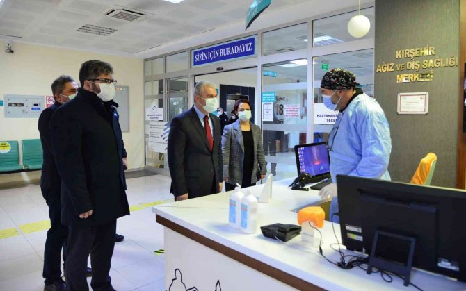 Vali Akın, “Tedavi Alan Her Hastanın Memnuniyeti Önemli”