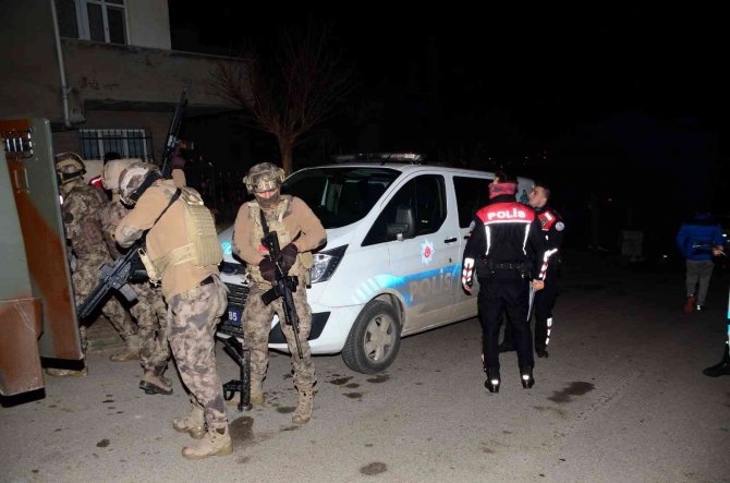 Kocaeli Ve 8 İlde Hırsızlık Çetesine Polis Operasyonu