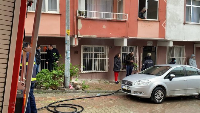 Kocaeli’de Korkutan Yangın: 2 Kişi Dumandan Etkilendi