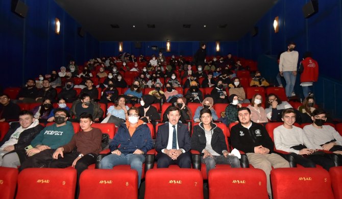 Başkan Kılca, Öğrencilerle “Kesişme; İ̇yi Ki Varsın Eren” Filmini İzledi