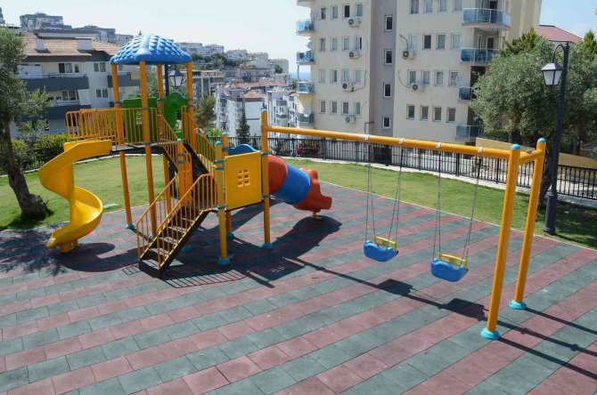Kuşadası, Daha Yeşil Bir Kent Olma Yolunda Hızla İlerliyor