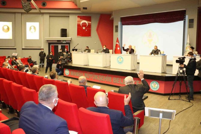 Manisa’da Sağlık Çalışanlarına Ücretsiz Ulaşım Desteği Uzatıldı