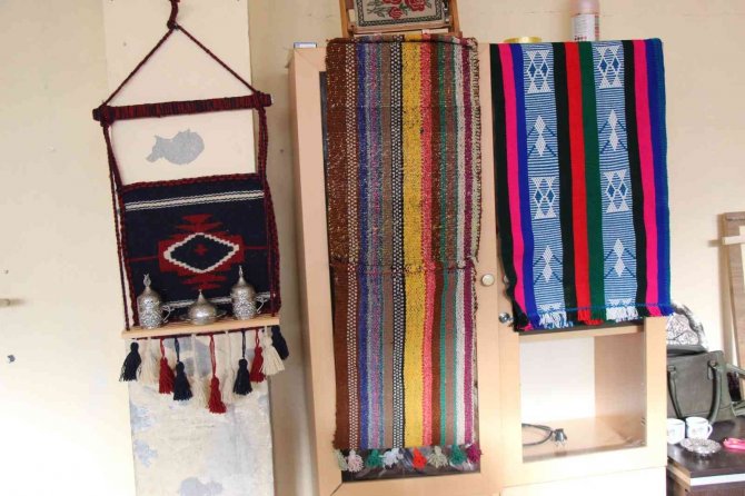 Yitirilmek Üzere Olan Kilim Dokuma Sanatı Mardin’de Açılan Kursla Varlığını Sürdürüyor