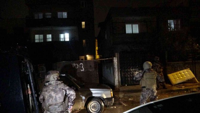 Mersin’de Deaş’a ’Pençe-2’ Operasyonu: 17 Gözaltı
