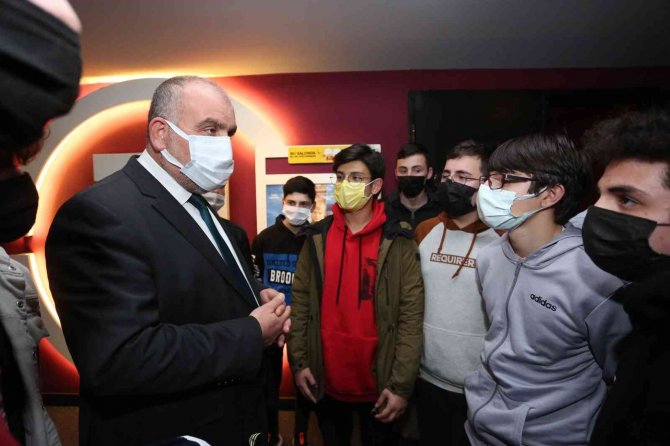 Öğrencilerle “Eren” Filmini İzleyen Sandıkçı’dan “Birlik” Mesajı