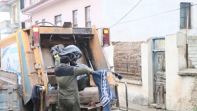 Evden 4 Ton Çöp Çıktı