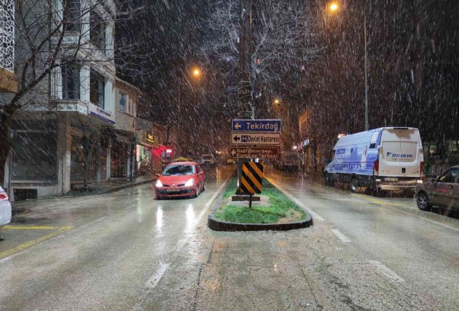 Tekirdağ’da Kar Yağışı Başladı