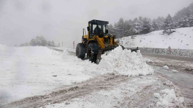 Tokat’ta Kar Yağışı Yüksek Kesimlerde Etkili Oldu