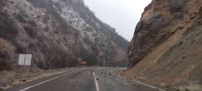Tunceli’de 154 Köy Yolu Ulaşıma Kapandı, Bir İlçede Eğitime Ara Verildi