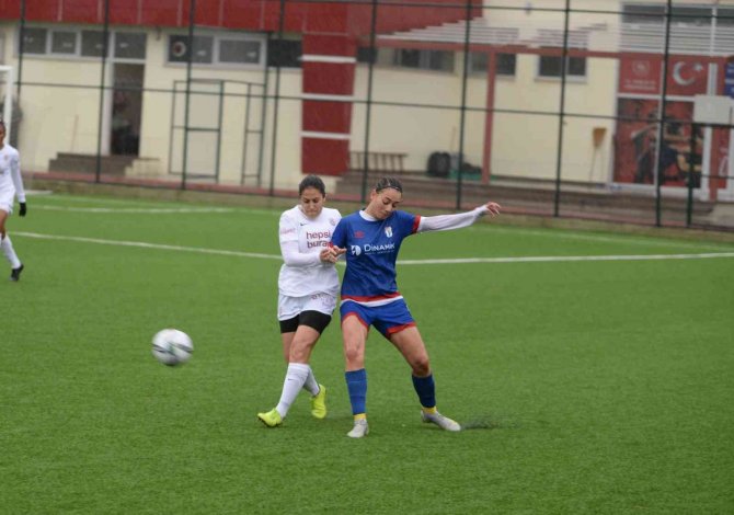 Turkcell Kadın Futbol Süper Ligi: Adana İ̇dman Yurdu: 2 - Galatasaray: 0