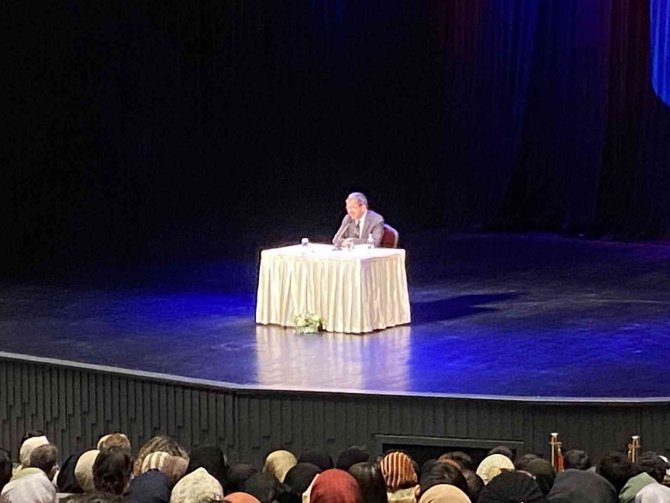 Yazar Hayati İ̇nanç, Üsküdarlılar İle Bir Araya Geldi