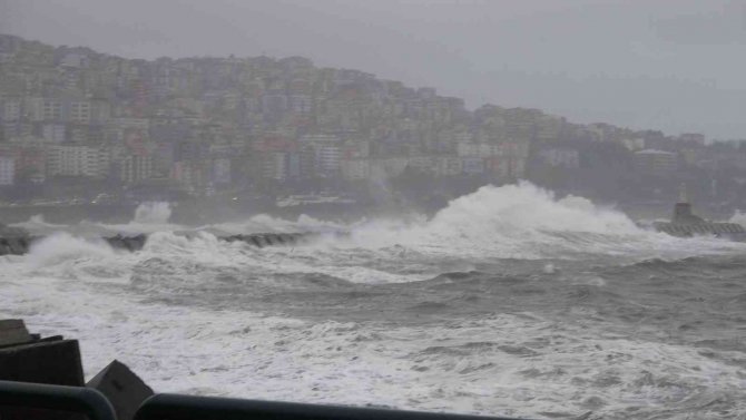 Batı Karadeniz’de Kuvvetli Fırtına