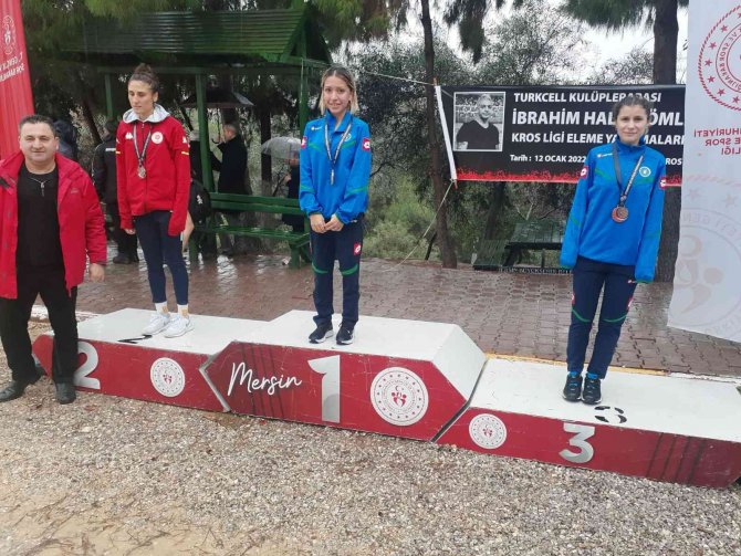 Bursa Büyükşehir Belediyesporlu Atletlerden ‘Süper’ Başarı