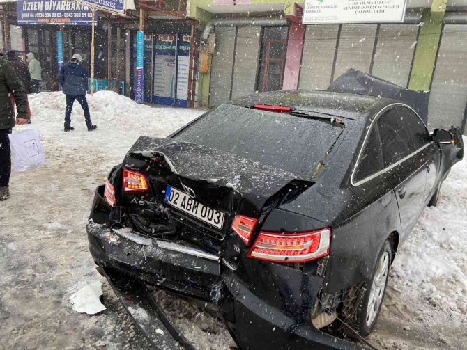 Ağrı’da Trafik Kazası: 4 Yaralı