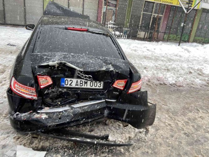 Ağrı’da Trafik Kazası: 4 Yaralı