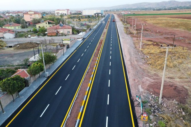 Aksaray’da 48 Mahalleye 372 Bin Ton Sıcak Asfalt