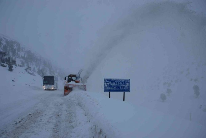 Antalya-konya Karayolunda Trafik Normale Döndü