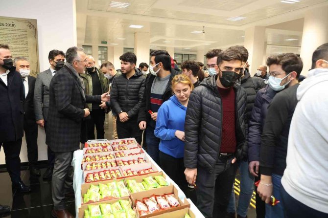 Başkan Savran: "Öğrencilerimizin Yanındayız"