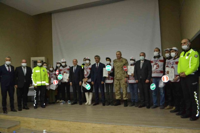 Batman’da Okullar Gönüllü Polislere Emanet