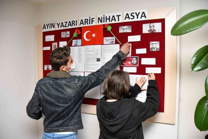 Arif Nihat Asya Şiirleriyle Anıldı