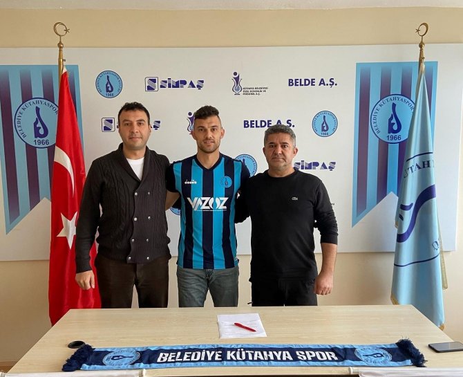 Belediye Kütahyaspor Hücum Hattını İ̇smail Düzgün İle Güçlendirdi
