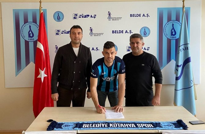 Belediye Kütahyaspor Hücum Hattını İ̇smail Düzgün İle Güçlendirdi
