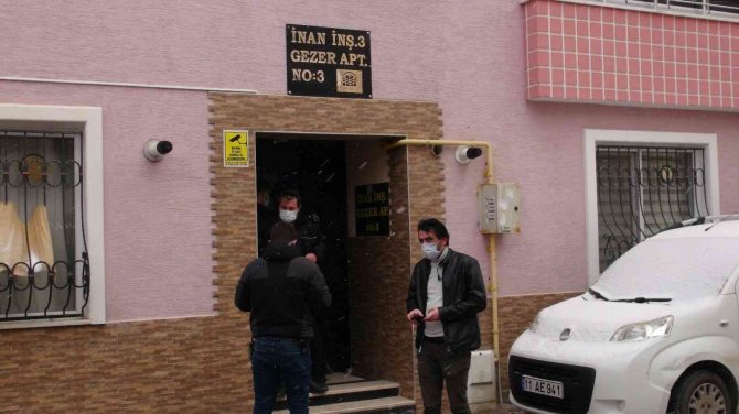 Tartıştığı Arkadaşını Ayağından Silahla Vurdu