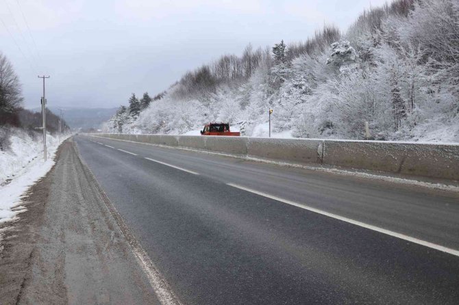 Bolu Dağı’nda Hafif Kar Yağışı