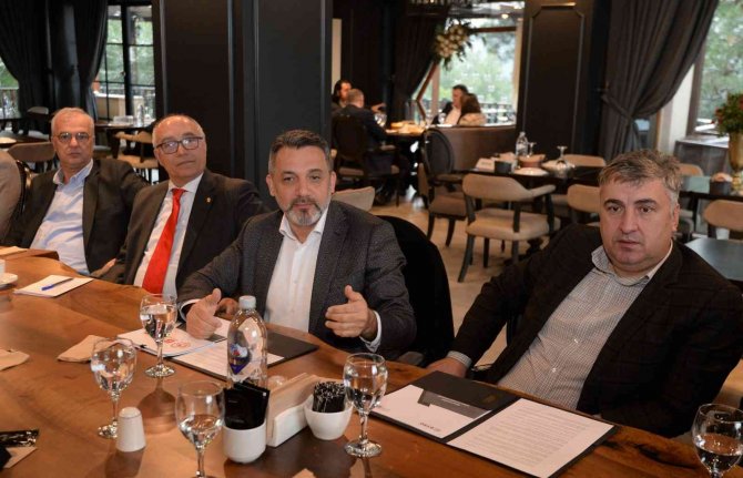 İ̇nşaat Sektörü Pandemide İhracata Yöneldi