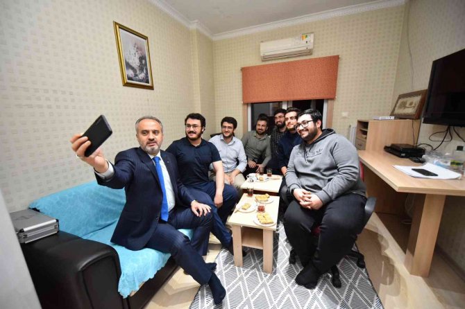 Bursa’da Hayat Üniversitelilere Güzel