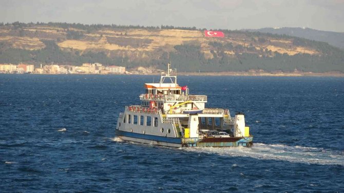 Bozcaada Ve Gökçeada’ya Fırtına Nedeniyle 3 Gündür Sefer Yapılamıyor
