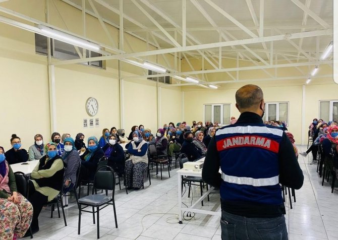 Bursa’da 104 Anneye Uyuşturucuyla Mücadele Hakkında Bilgi Verildi