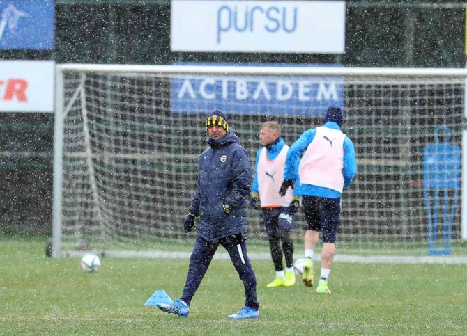 Fenerbahçe, Antalyaspor Maçı Hazırlıklarını Sürdürdü