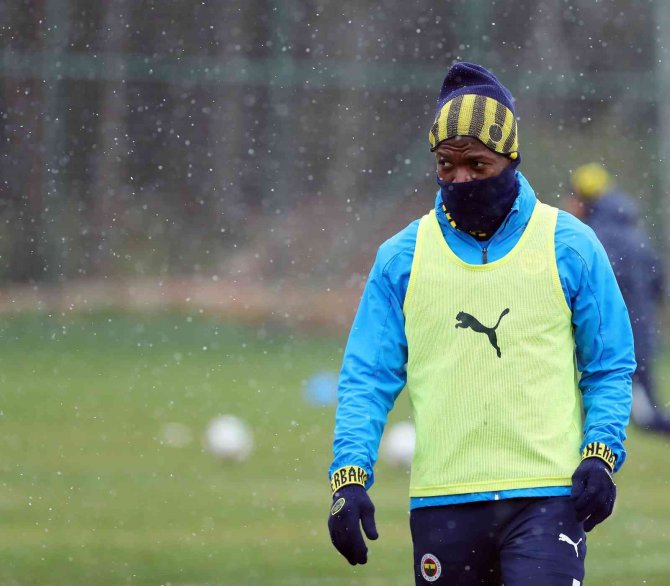 Fenerbahçe, Antalyaspor Maçı Hazırlıklarını Sürdürdü