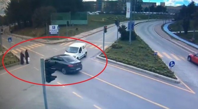 Aracıyla Kırmızı Işıkta Geçerek Ölüme Sebep Olan Doktora 6 Yıl 1 Ay 10 Gün Hapis