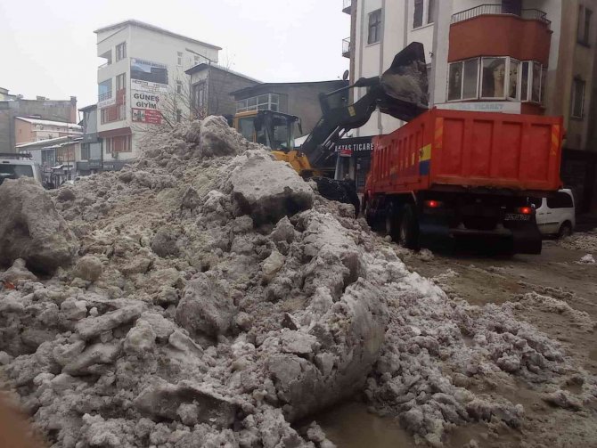 Hakkari’de Karla Mücadele Çalışması